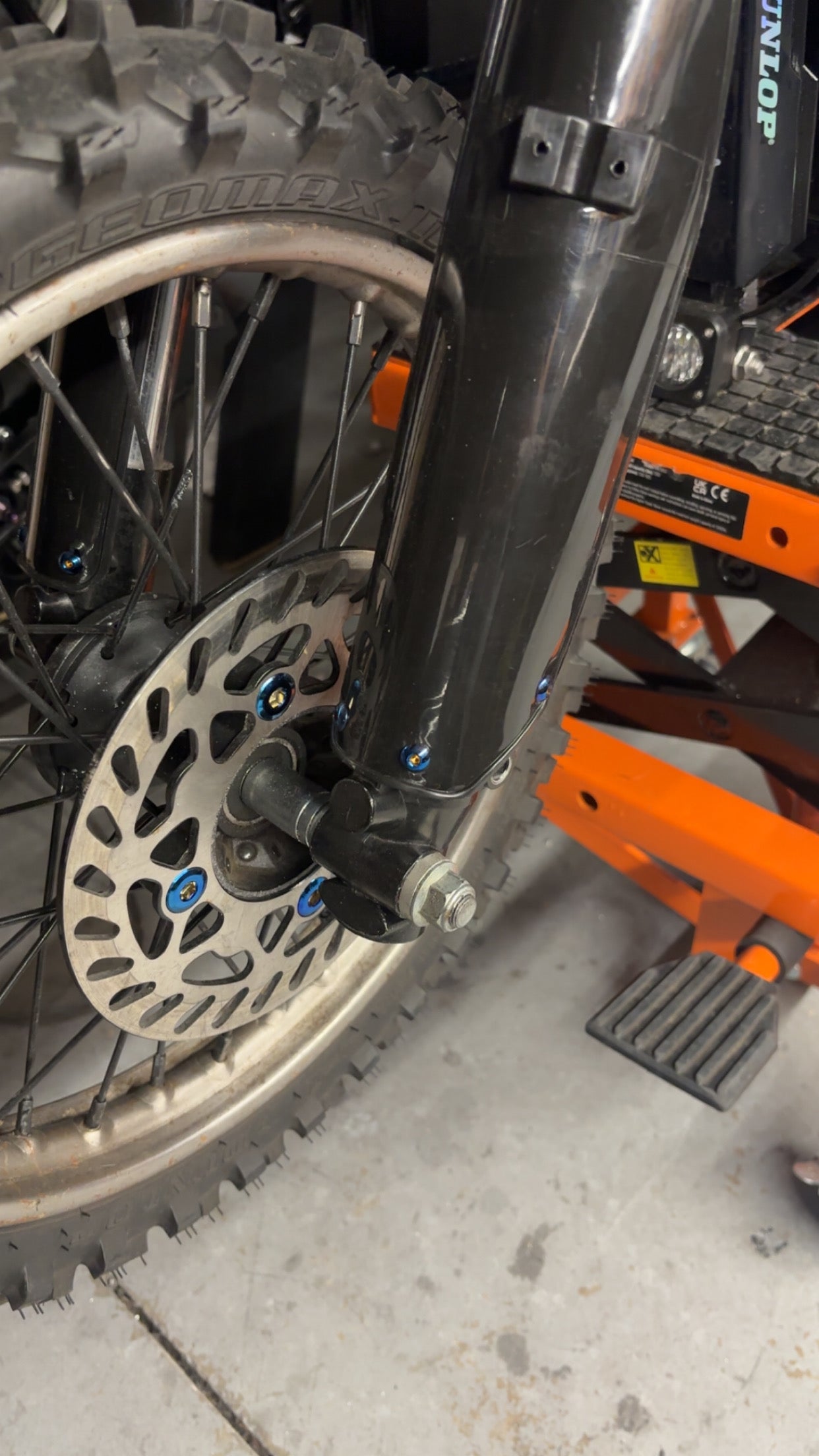 Titanium Razor Fork Guard Bolts