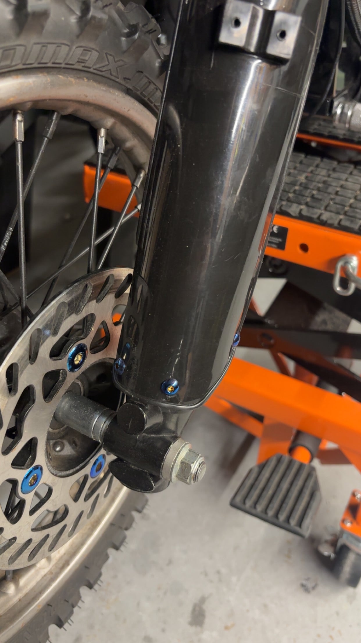 Titanium Razor Fork Guard Bolts