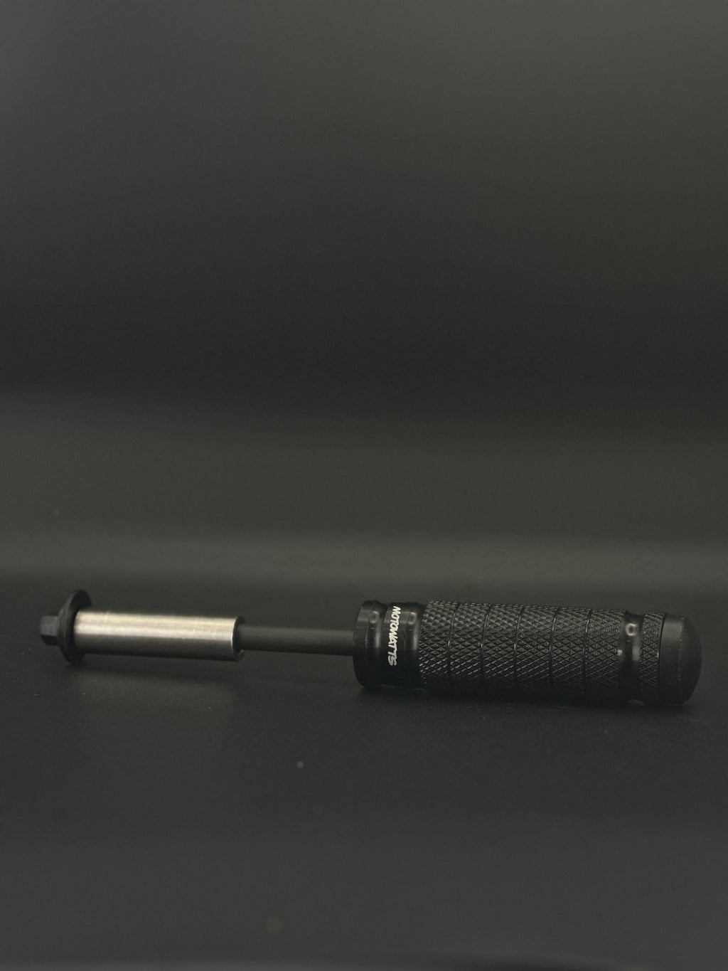 Bolt on Razor Footlock