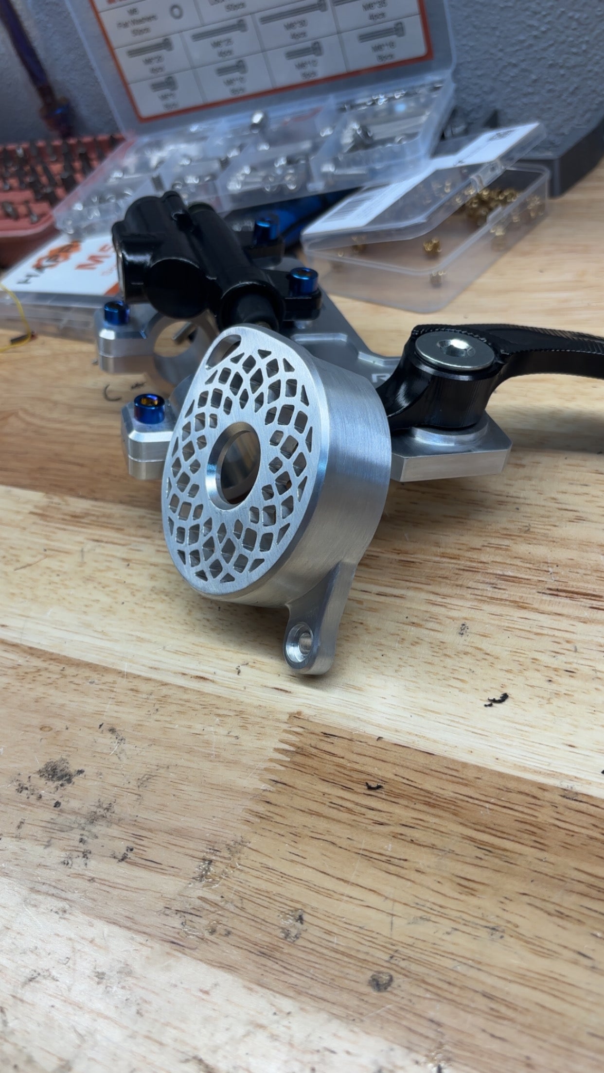 (PREORDER) Metal Motor Cover SE